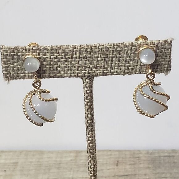 SCREW-BACK Caged Resin Pearl Earrings - Picture 1 of 6